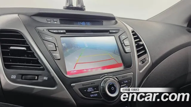 Hyundai AVANTE 2016 — фото 17