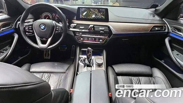 BMW 5-Series 2017 — фото 10