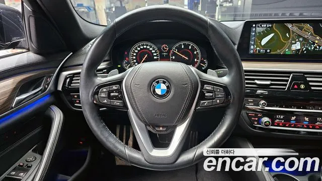 BMW 5-Series 2017 — фото 19