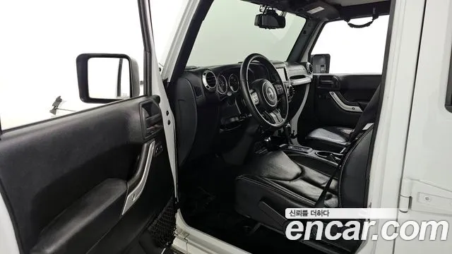 Jeep Wrangler 2017 — фото 10