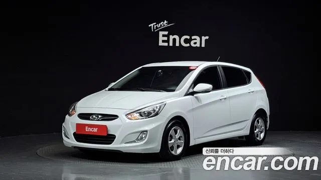 Hyundai Accent 2014 — фото 1