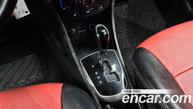 Hyundai Accent 2014 — фото 12