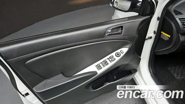 Hyundai Accent 2014 — фото 14
