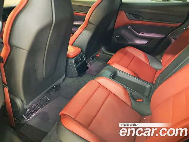 Porsche Taycan 2020 — фото 10
