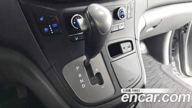 Hyundai Starex 2021 — фото 12