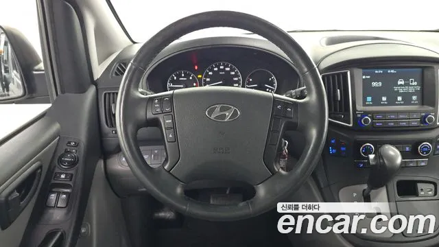 Hyundai Starex 2021 — фото 19