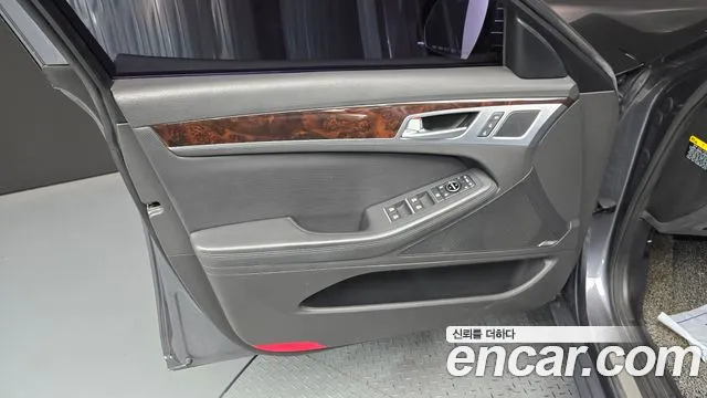 Hyundai Genesis 2016 — фото 14