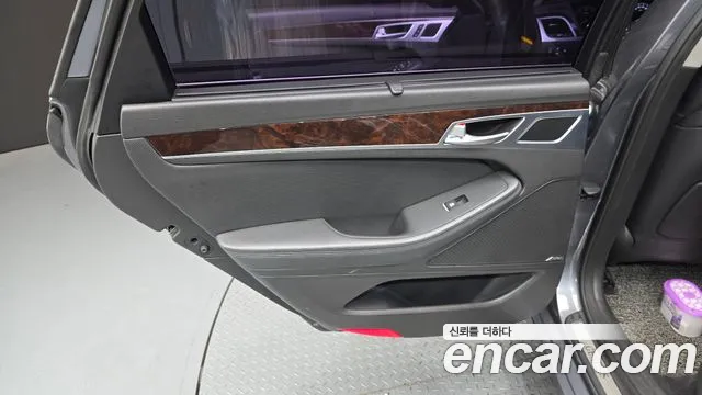 Hyundai Genesis 2016 — фото 15