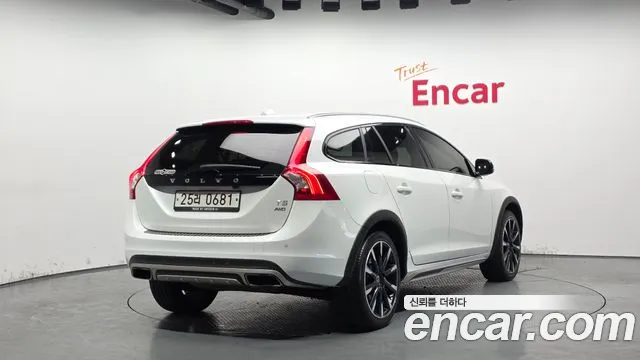 Volvo V60 2016 — фото 2