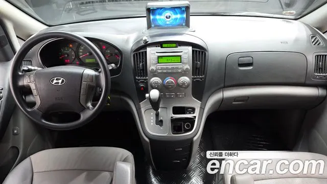 Hyundai Starex 2015 — фото 7