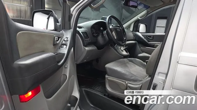 Hyundai Starex 2015 — фото 10