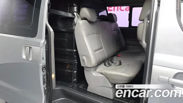 Hyundai Starex 2015 — фото 12