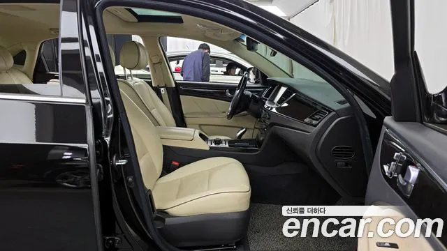 Hyundai Equus 2013 — фото 17