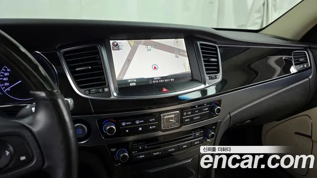 Hyundai Equus 2013 — фото 20
