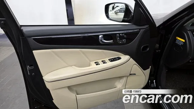 Hyundai Equus 2013 — фото 14
