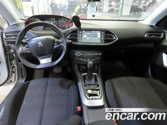 Peugeot 308 2015 — фото 10