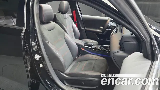 Mercedes-Benz A-Class 2020 — фото 12