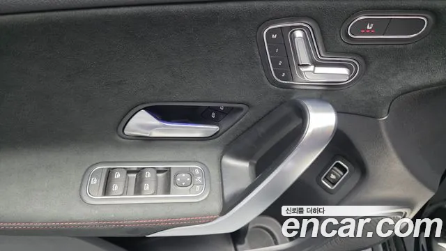 Mercedes-Benz A-Class 2020 — фото 14