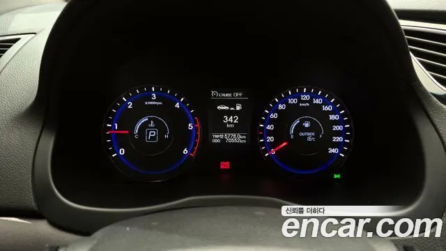 Hyundai i40 2014 — фото 11