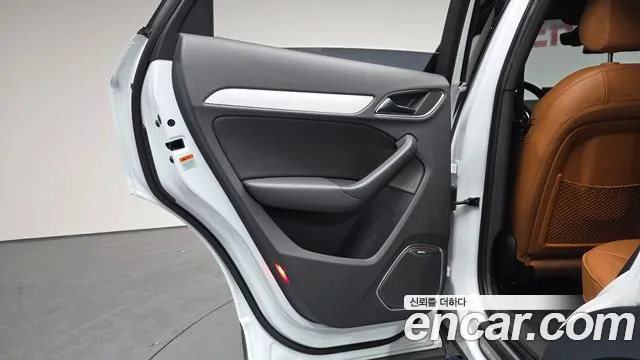 Audi Q3 2016 — фото 14