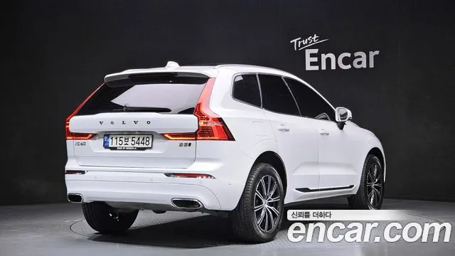 Volvo XC60 2021 — фото 2
