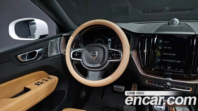 Volvo XC60 2021 — фото 19