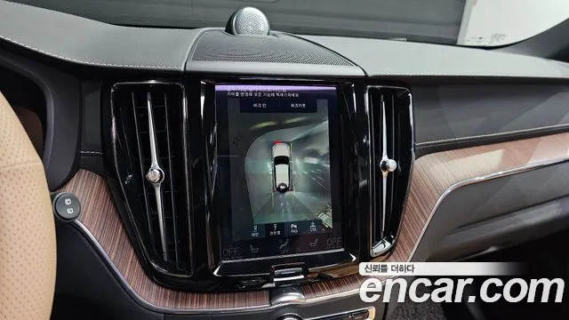 Volvo XC60 2021 — фото 20
