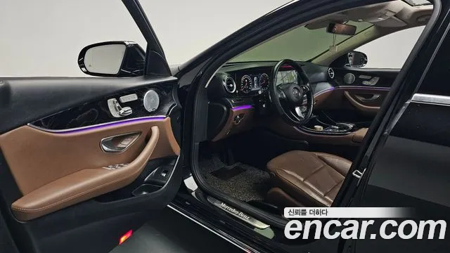 Mercedes-Benz E-Class 2018 — фото 12