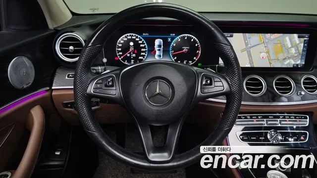 Mercedes-Benz E-Class 2018 — фото 17