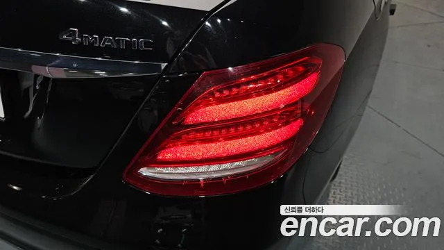 Mercedes-Benz E-Class 2018 — фото 8