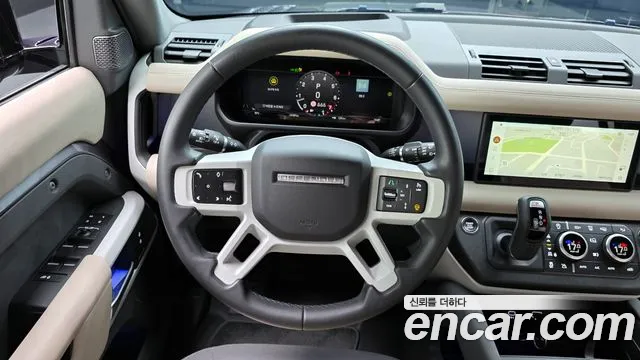 Land Rover Defender 2023 — фото 19