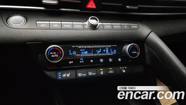 Hyundai AVANTE 2021 — фото 16