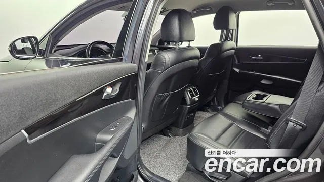 Kia Sorento 2019 — фото 11
