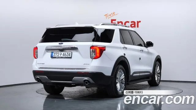 Ford Explorer 2022 — фото 2