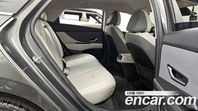 Hyundai AVANTE 2021 — фото 12