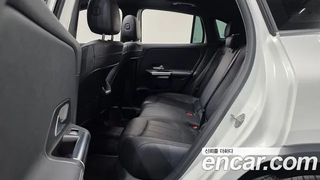 Mercedes-Benz GLA-Class 2021 — фото 18