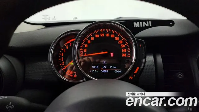 Mini Cooper 2020 — фото 10