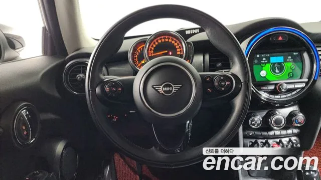 Mini Cooper 2020 — фото 17