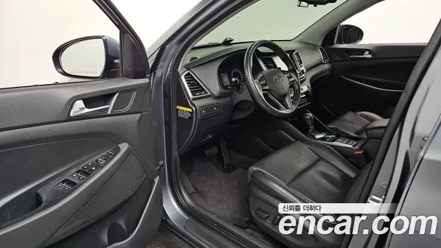 Hyundai Tucson 2016 — фото 12
