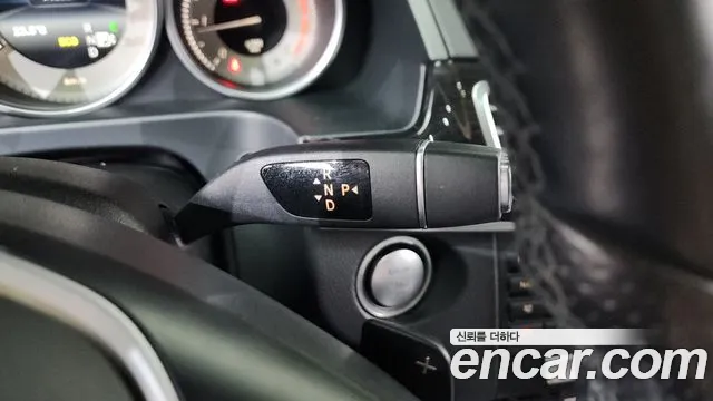 Mercedes-Benz E-Class 2015 — фото 9