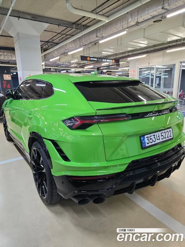 Lamborghini Urus 2024 — фото 3