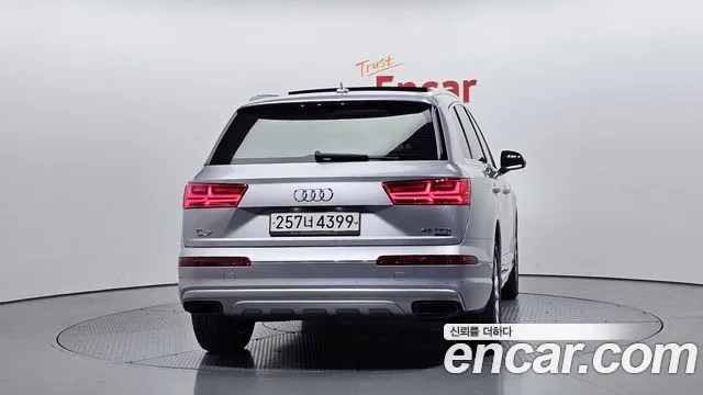 Audi Q7 2019 — фото 4