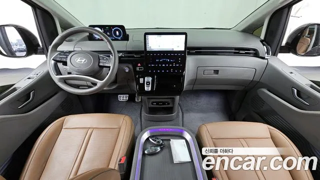 Hyundai Staria 2025 — фото 10