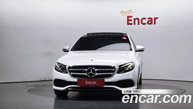 Mercedes-Benz E-Class 2017 — фото 3