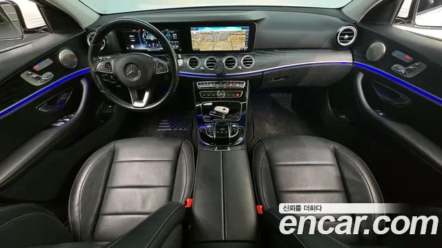 Mercedes-Benz E-Class 2017 — фото 7