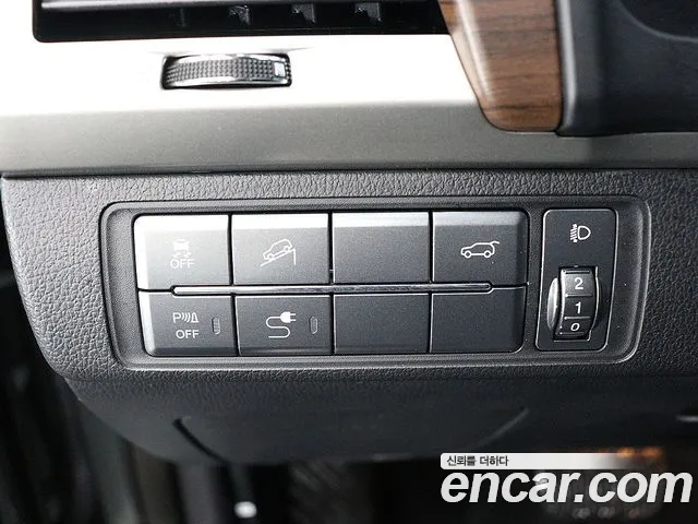 KG_Mobility_Ssangyong Rexton 2018 — фото 12