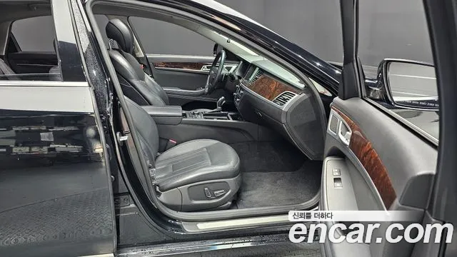 Hyundai Genesis 2014 — фото 11