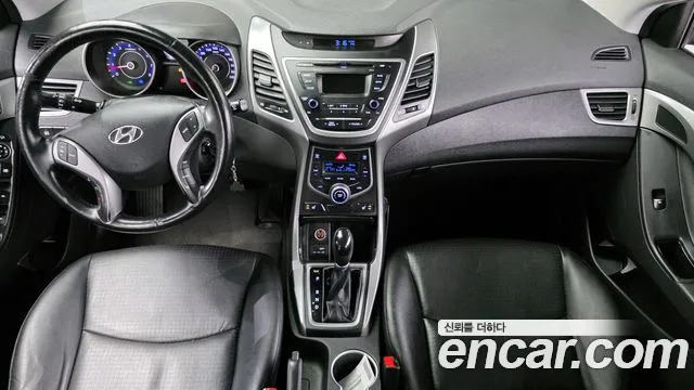 Hyundai AVANTE 2015 — фото 10
