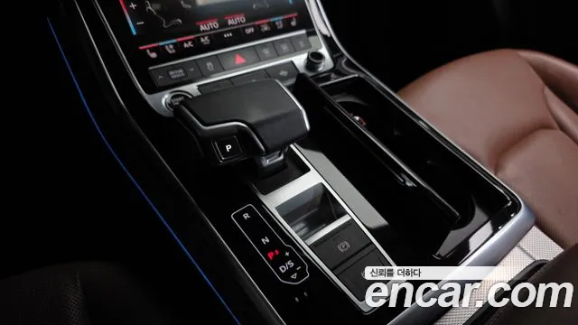 Audi Q7 2021 — фото 12