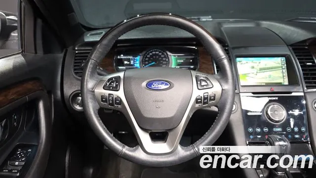 Ford Taurus 2015 — фото 19